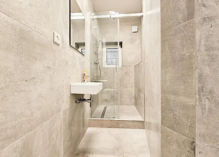 Tolstov - 2 Mit Terrasse - 25 Min Messe Dus * Duisburg